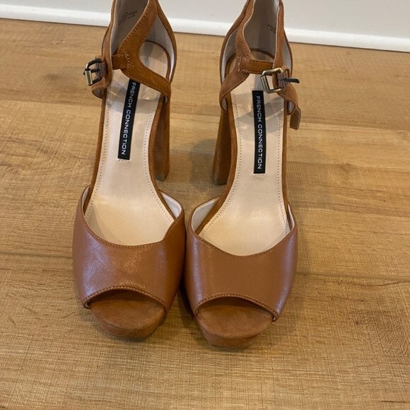 NWOT French Connection Heels - Picture 4 of 5